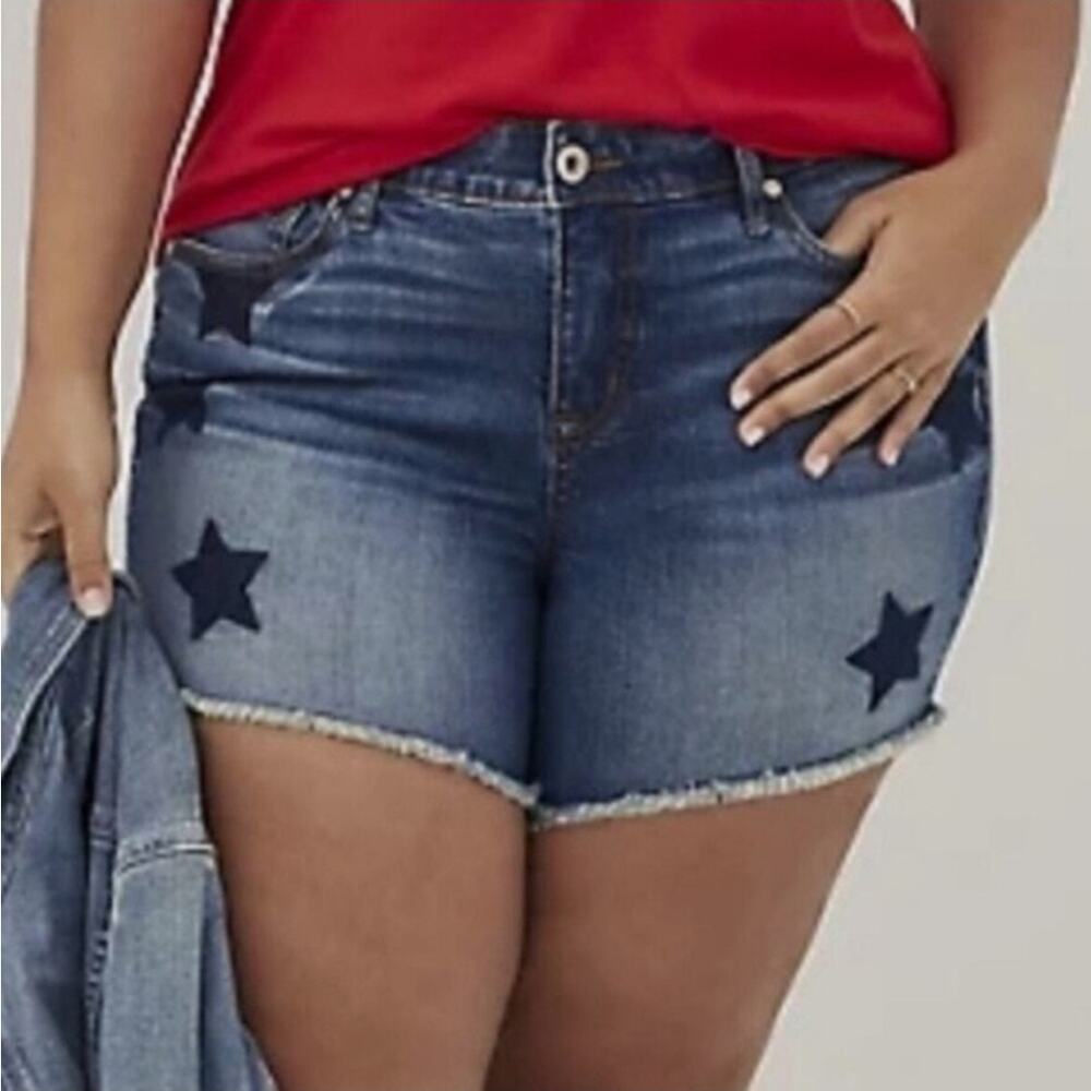Torrid Vintage Star Stretch Denim Bootie Jean Shorts Raw Hem Womens Plus Size 20